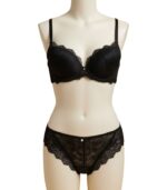 Dolgun Form Dantelli Siyah Takım - Görsel 2