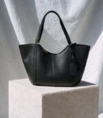 Elara Curve Bag